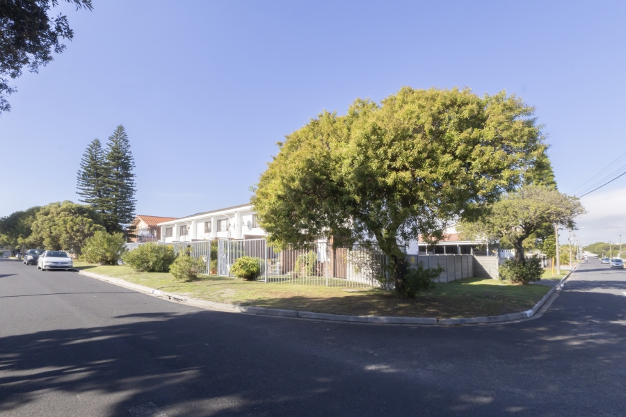 2 Bedroom Property for Sale in Tijgerhof Western Cape